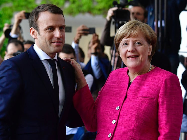 1.2029331-2125735219