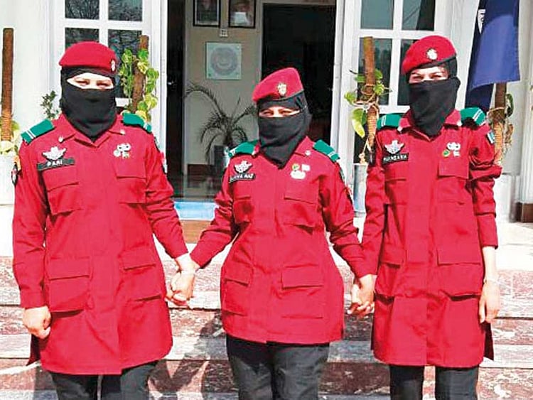 1.2029832-2244581819