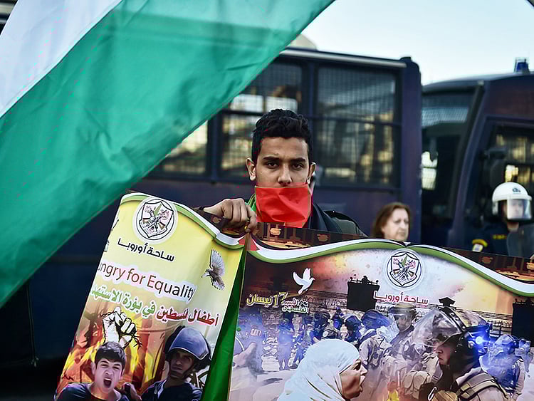 1.2021103-1493335688