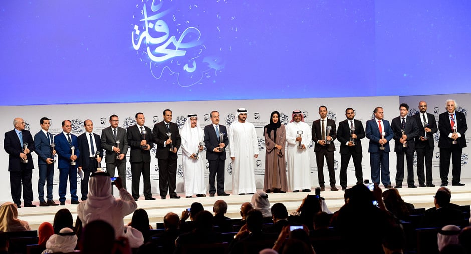 1.2021098-1383375679