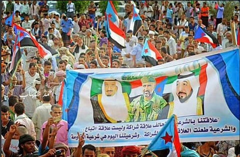 Aden protestors rally behind sacked governor Al Zoubeidi