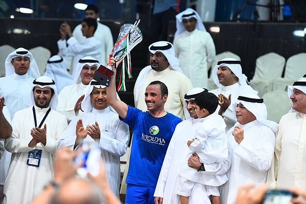 1.2041728-1934842851