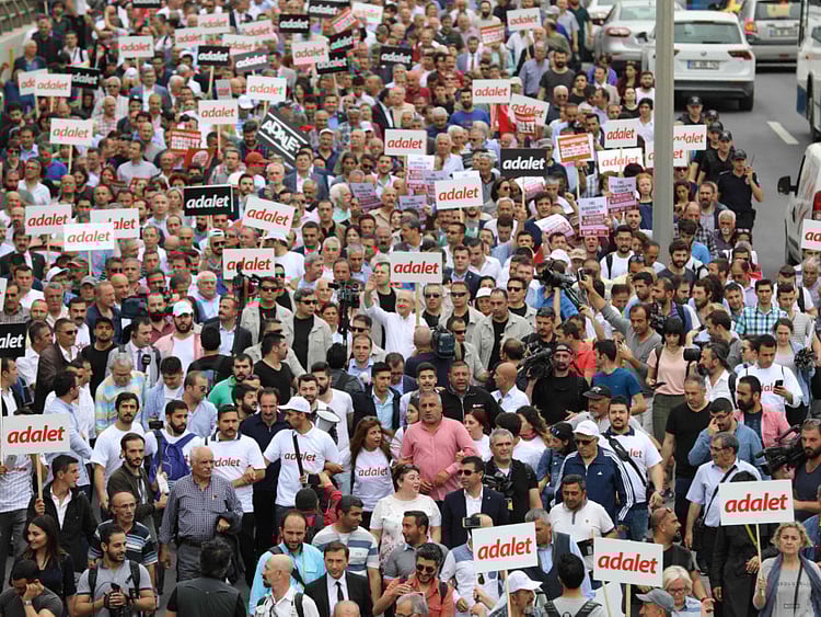 1.2044196-1282087908