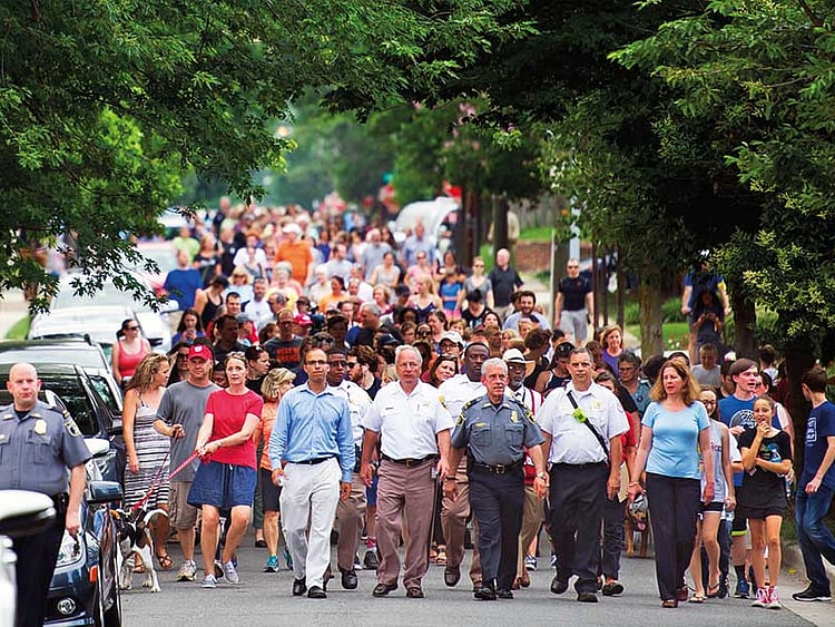 1.2044071-3681872529