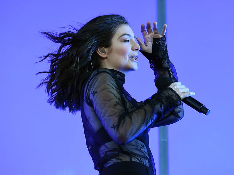 1.2044886-3341213375