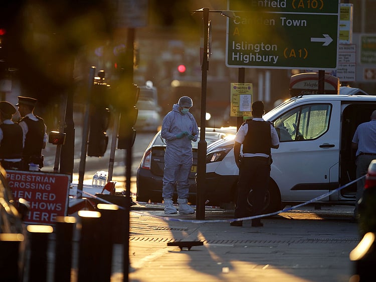 1.2046003-2521500658