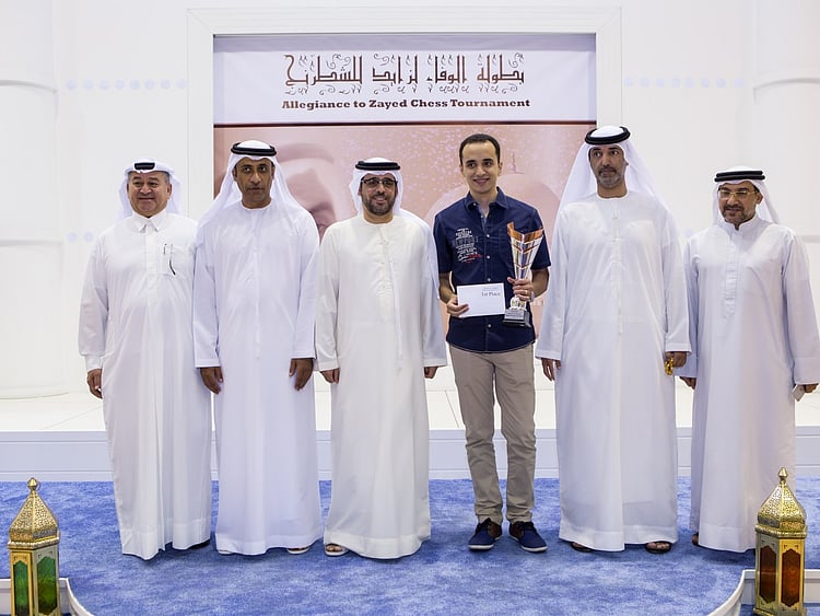 1.2037143-1042772001