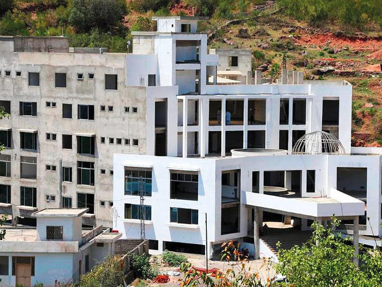 1.2046692-1475841200