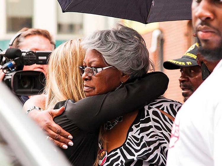 1.2048612-1984859829