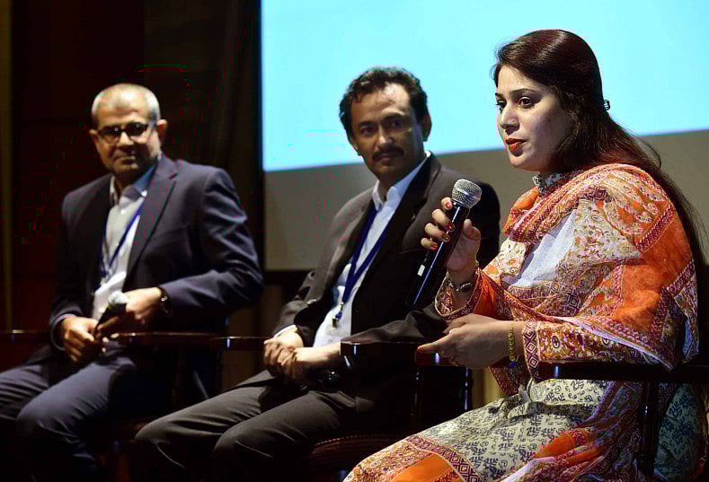 1.2038187-1275874617