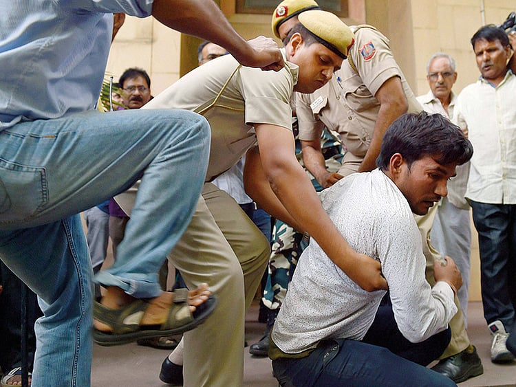 1.2040115-1467354382