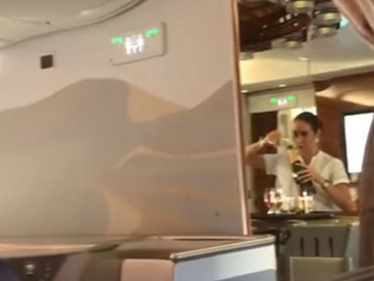 1.2059556-3335938654