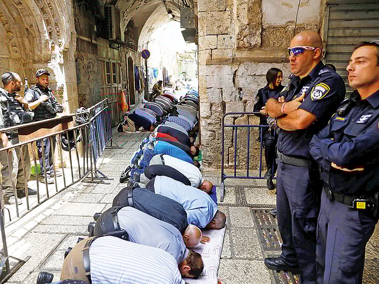 1.2064532-2439038359