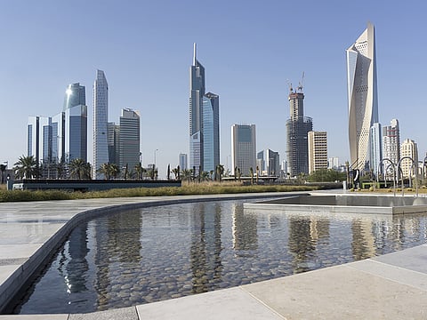 Kuwait’s Minister of Foreign Affairs, Dr. Ahmed Al Nasser Al Sabah, has been presented the Order of Kuwait of the First class by the Emir, Sheikh Nawaf Al Ahmed Al Sabah. 