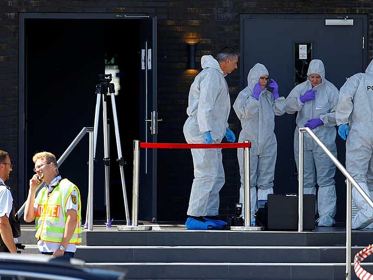 1.2066369-1138983535