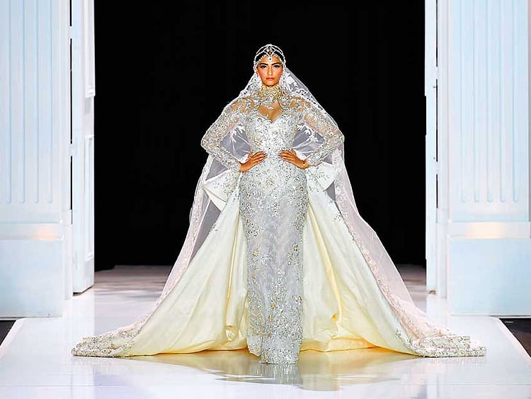 1.2052897-2787842788