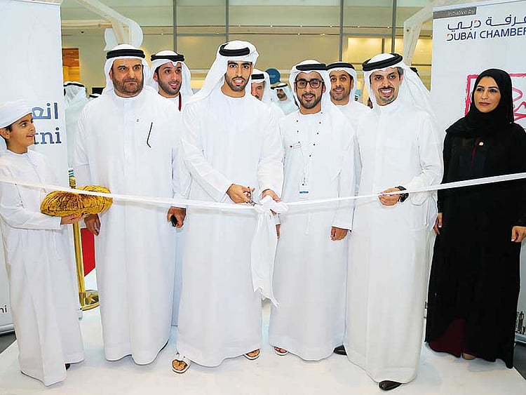 1.2077305-1214073066