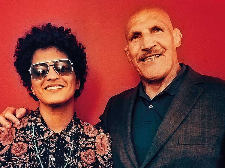 1.2079231-1813555192