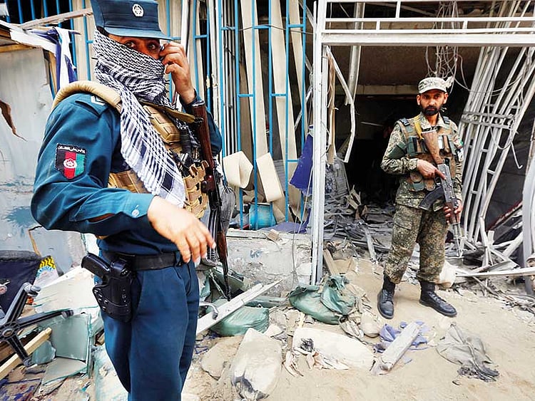 1.2081811-2354010643