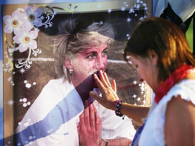 1.2083083-3394078086