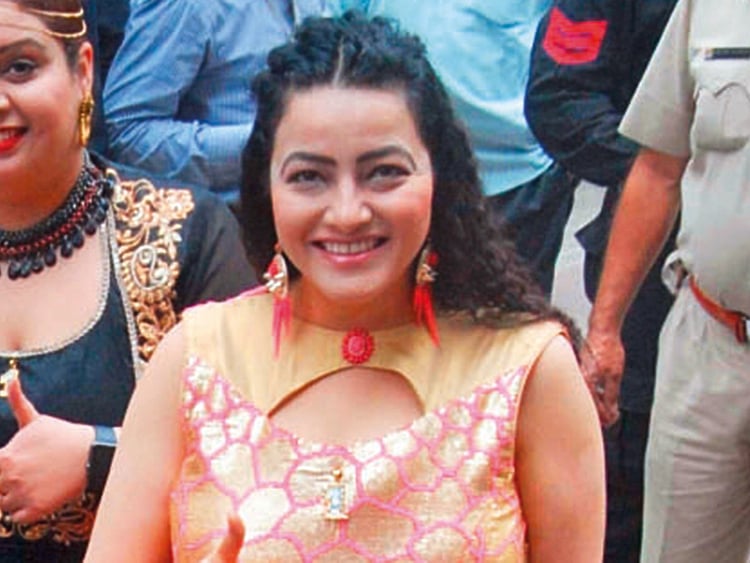 1.2083548-3628304385