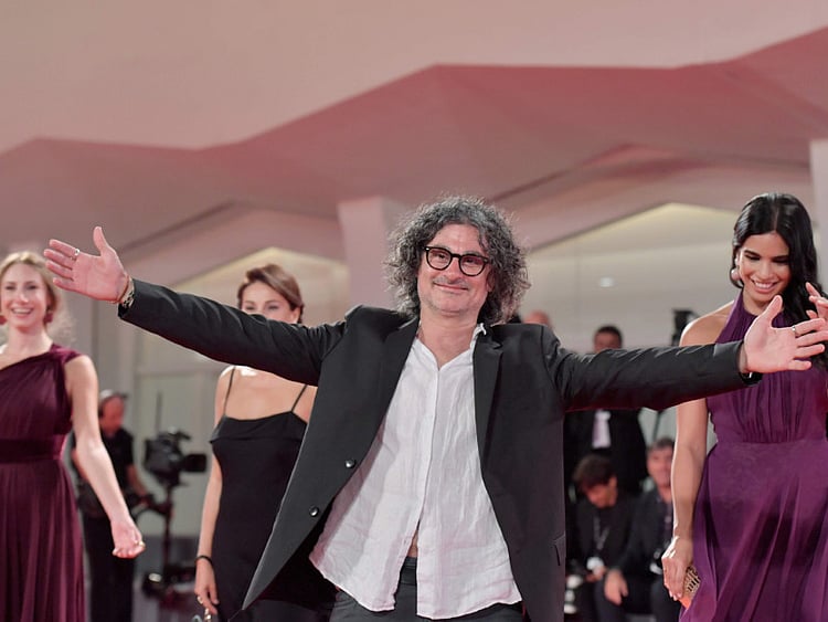 1.2083323-3504001696