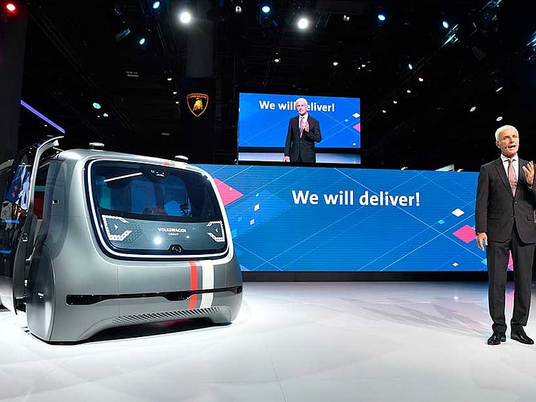 1.2088984-3606176327