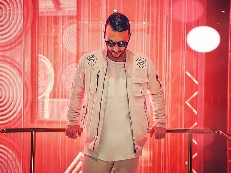 1.2089926-1547797947