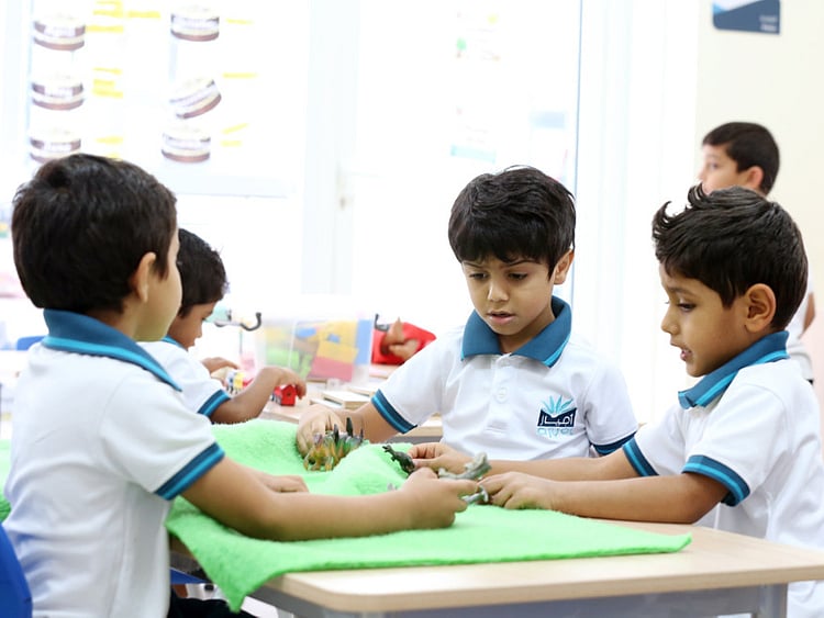 1.2090940-3024424585