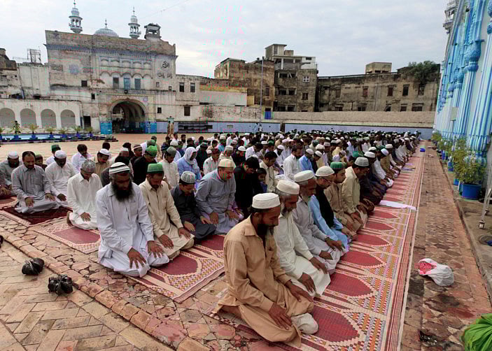 1.2083757-3259372805