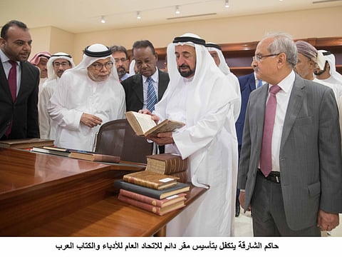 Sultan vows to set up permanent HQ of Arab writers union