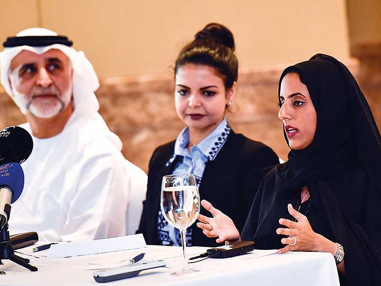 1.2096305-3825828464