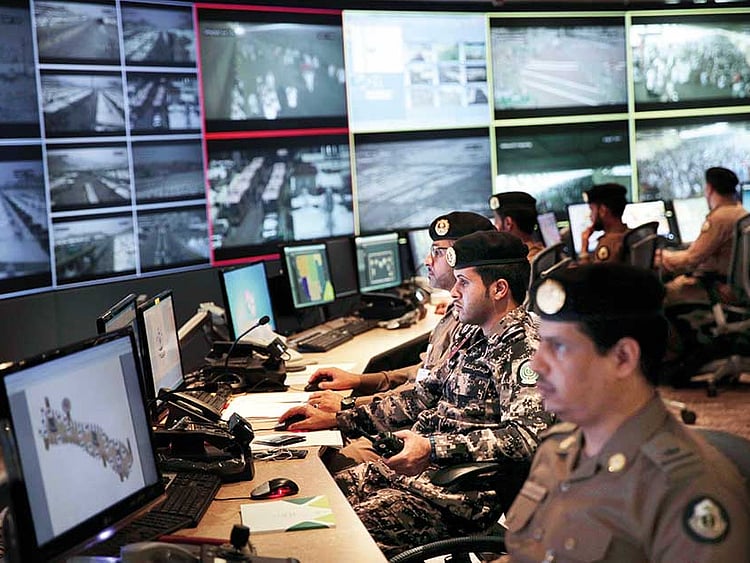 1.2085284-3920662186