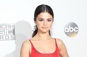 Selena Gomez unfollows Demi Lovato, Gigi Hadid