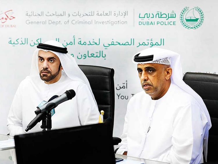 1.2155052-4178358984