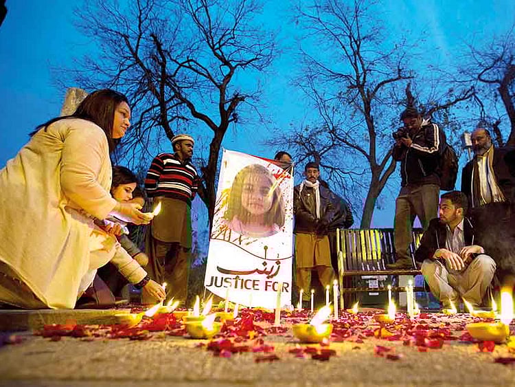 1.2155574-3774546875