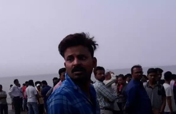 1.2156050-3165439397