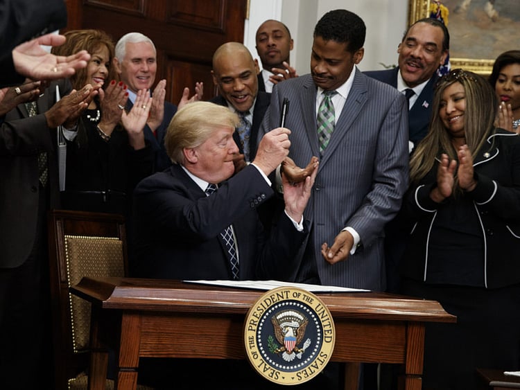 1.2156404-3424722389