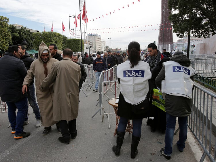 1.2156520-1643196145