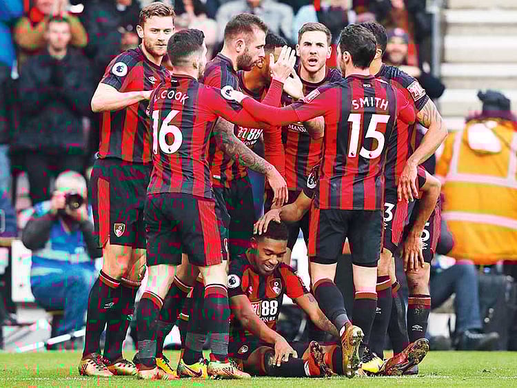 1.2156936-4279737988