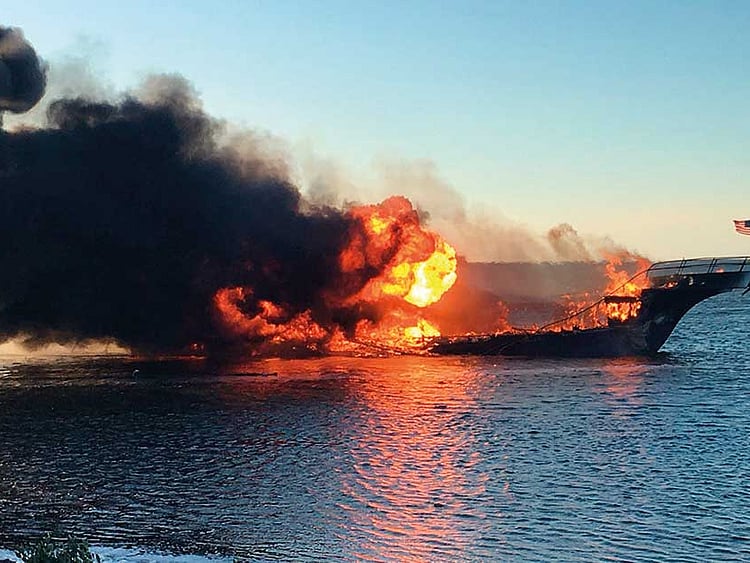 1.2157336-3887455909