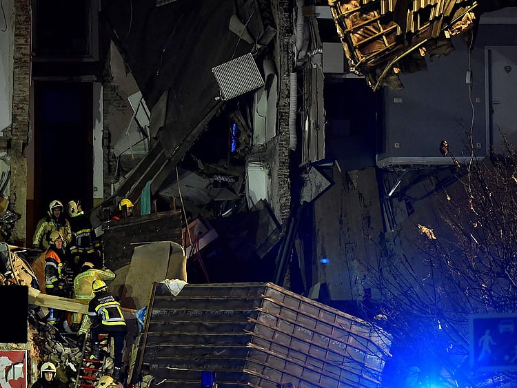 1.2157629-1194259664