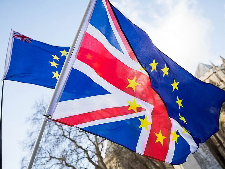 1.2159059-1974232208