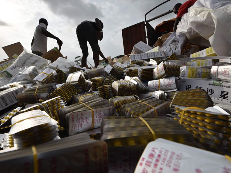 1.2159943-4133228884