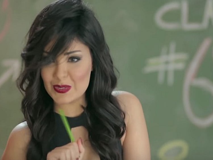 1.2150308-1983334794