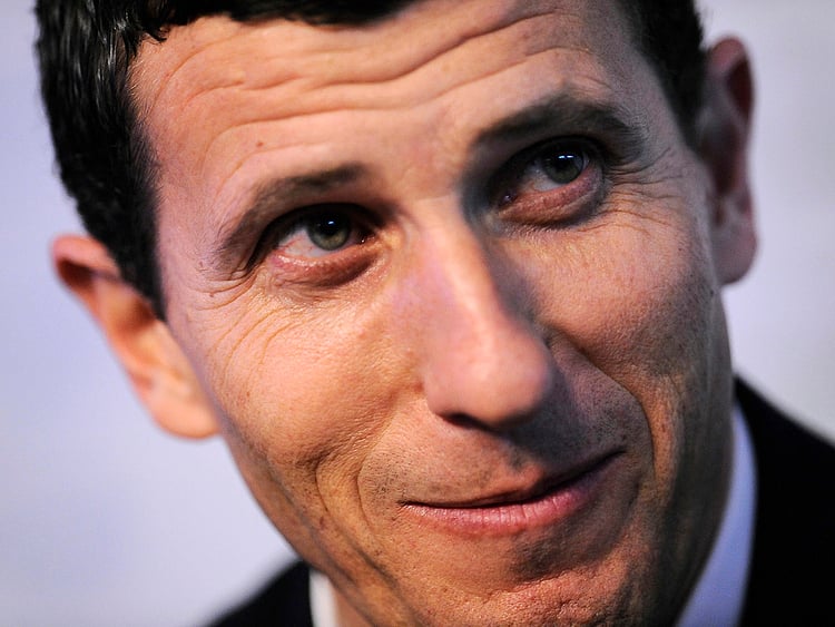 1.2160722-3658904040