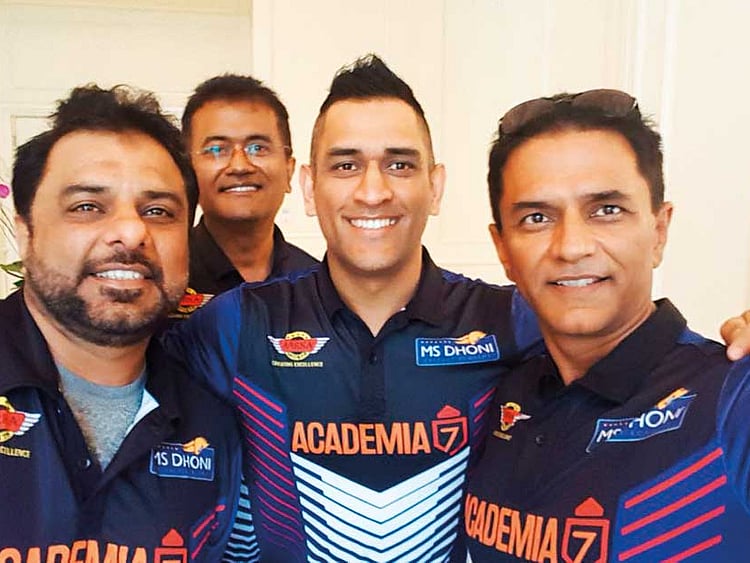 1.2161171-3940411493