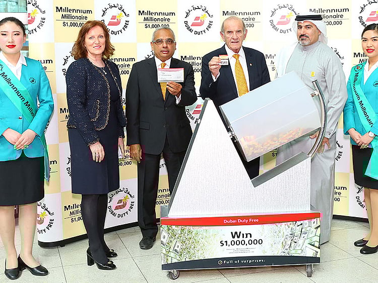 1.2161613-3289438808