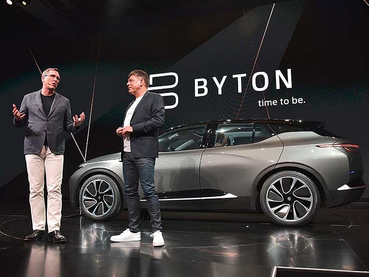 1.2153654-2211242408