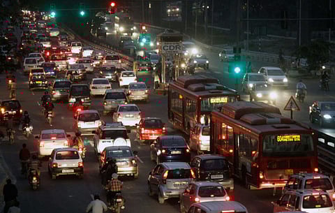 Private taxi driver in India wins hearts